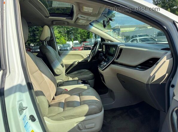5TDDZ3DC4HS159092 2017 TOYOTA SIENNA White Вид задніх сидінь