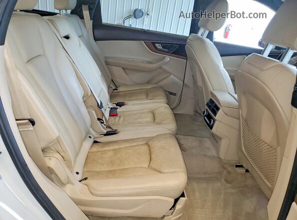 WA1VAAF72HD013845 2017 AUDI Q7 White Vista del compartimento del motor