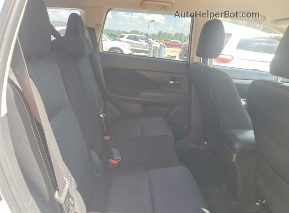 JA4AD3A39JZ035307 2018 MITSUBISHI OUTLANDER White Շարժիչի բաժամունքի տեսք