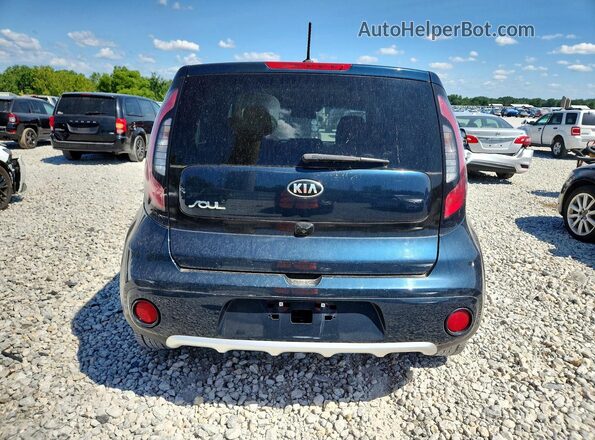 KNDJP3A53J7587508 2018 KIA SOUL Blue Вид салону спереду