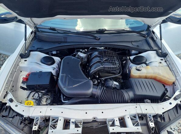 2C3CCAAG4NH236745 2022 CHRYSLER 300 White Engine compartment view