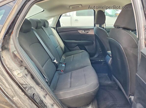 3KPF24AD4ME266406 2021 KIA FORTE Black Vista interior trasera