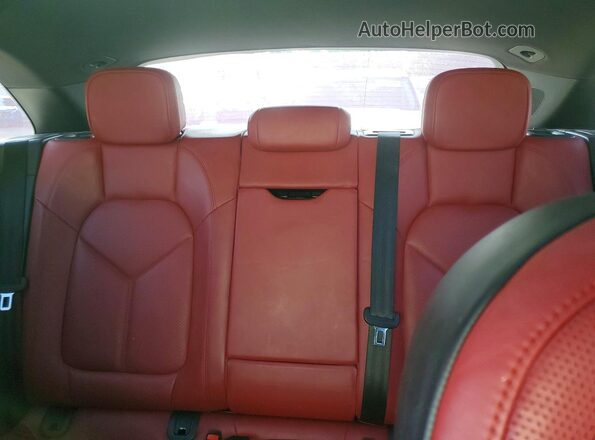 WP1AB2A53GLB52544 2016 PORSCHE MACAN White Rear interior view