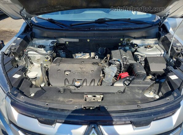 JA4AR3AU9LU017223 2020 MITSUBISHI OUTLANDER Silver Vista de la etiqueta del VIN