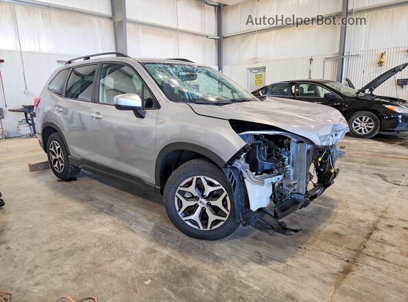 JF2SKAGC8LH467182 2020 SUBARU FORESTER Silver Вид спереду