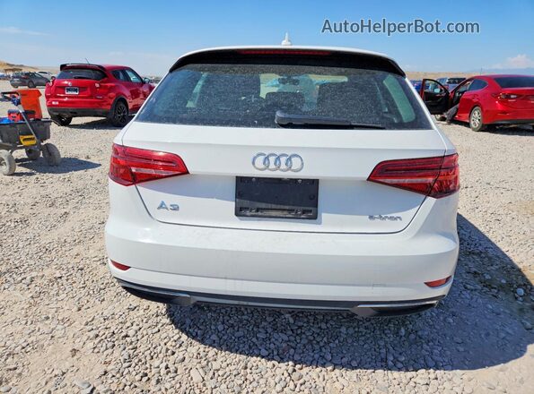 WAUUPBFF0HA044717 2017 AUDI A3 White Vista interior delantera