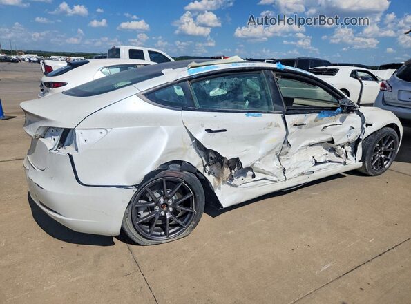 5YJ3E1EA1MF996096 2021 TESLA MODEL White Przód prawy