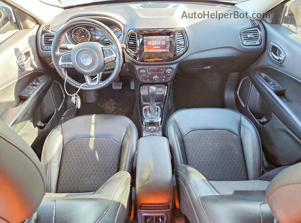 3C4NJCBB8LT129422 2020 JEEP COMPASS Gray Instrument cluster view
