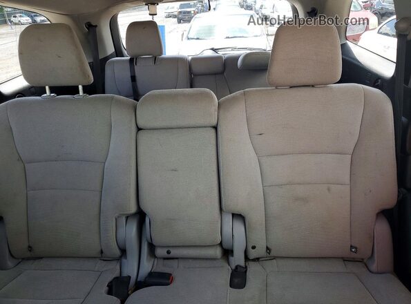 5FNYF5H3XGB025528 2016 HONDA PILOT Gray Вид задньої частини салону