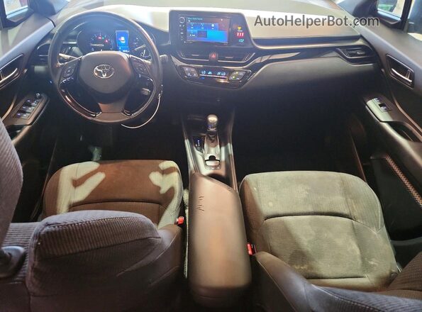NMTKHMBX6JR001136 2018 TOYOTA C-HR Silver Widok zestawu wskaźników