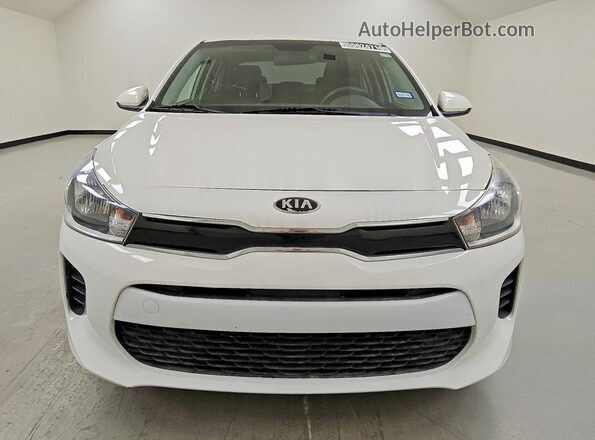 3KPA24AB5KE187963 2019 KIA RIO White Widok z przodu
