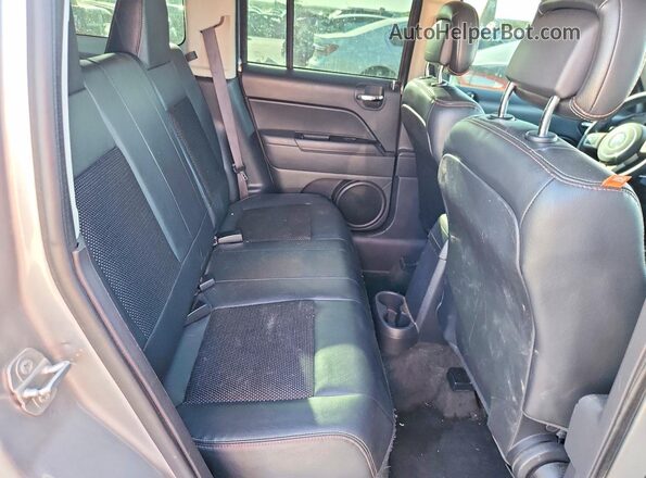 1C4NJPBBXGD690546 2016 JEEP PATRIOT Silver ძრავის განყოფილების ხედი