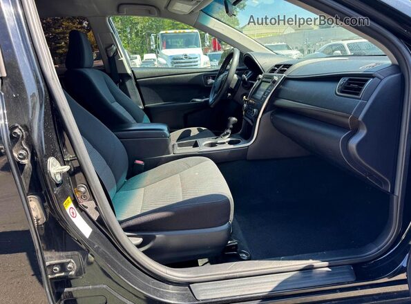 4T1BF1FK3HU318331 2017 TOYOTA CAMRY Black წინა პანელის ხედი