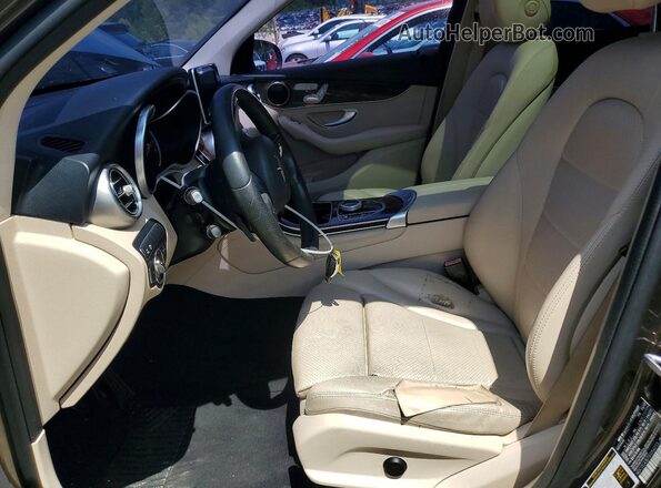 WDC0G4JB7JV056213 2018 MERCEDES-BENZ GLC-CLASS Brown Vista del salpicadero