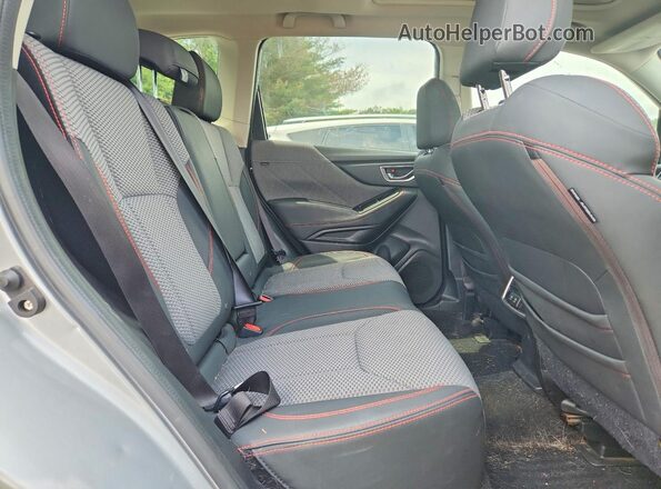JF2SKAJC7KH438229 2019 SUBARU FORESTER Silver Vista del compartimento del motor