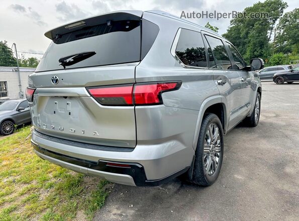 7SVAAABA4RX030349 2024 TOYOTA SEQUOIA Silver Передня права чверть
