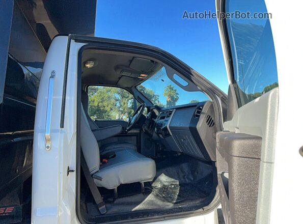 1FDNF6DE3NDF08598 2022 FORD F650 White Vista trasera