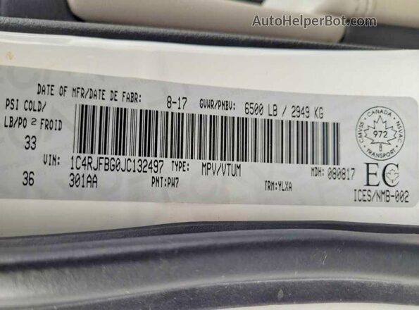 1C4RJFBG0JC132497 2018 JEEP GRAND White Vista interior trasera