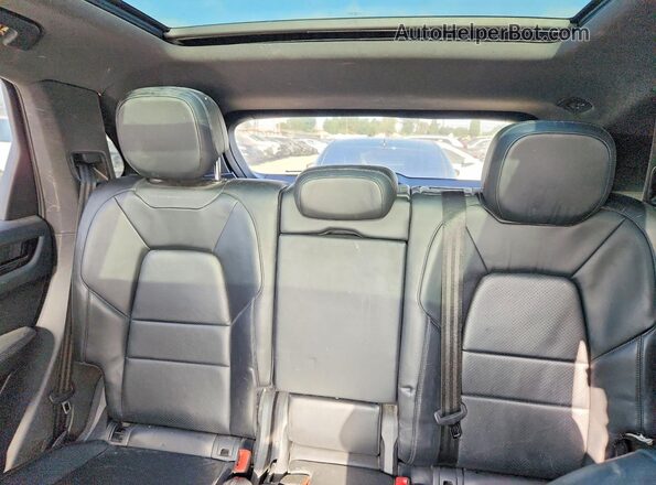 WP1AA2AY5KDA06579 2019 PORSCHE CAYENNE Black Widok wnętrza z tyłu