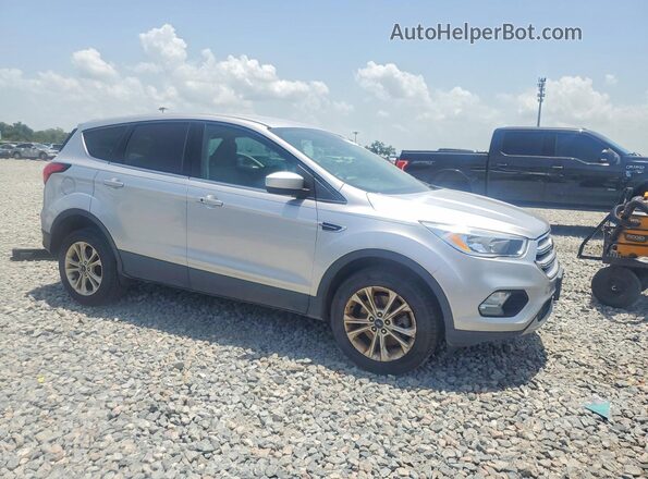 1FMCU9GD8KUB42747 2019 FORD ESCAPE Silver Widok z przodu