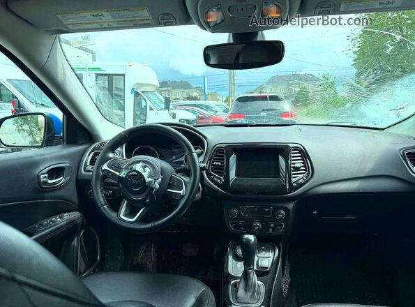3C4NJDBB1JT399482 2018 JEEP COMPASS Blue Հետևի նստատեղերի տեսք