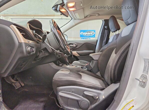 1C4PJMCX7JD501702 2018 JEEP CHEROKEE White Առջևի վահանակի տեսք