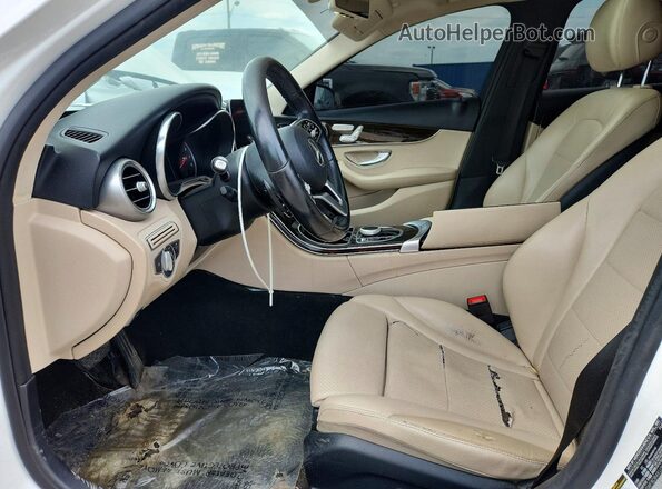 55SWF8DB4KU299675 2019 MERCEDES-BENZ C White Առջևի վահանակի տեսք