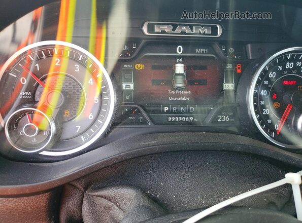1C6SRFJT9KN862771 2019 RAM 1500 Gray Вид задніх сидінь