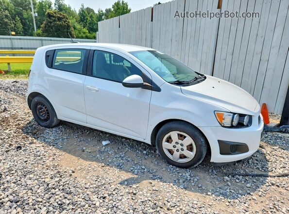 1G1JA6SH5G4174410 2016 CHEVROLET SONIC White Front view
