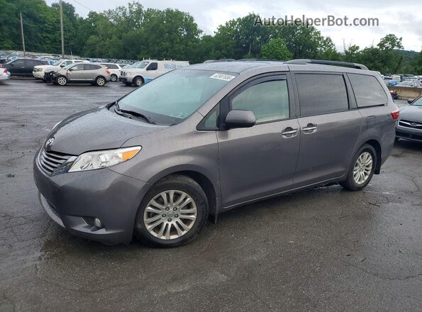 5TDYZ3DC3HS890503 2017 TOYOTA SIENNA Gray უკანა მარცხენა