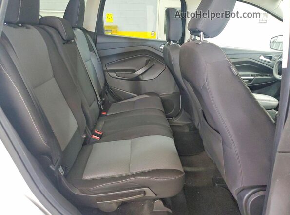 1FMCU0GD0JUB36595 2018 FORD ESCAPE Серебряный Вид подкапотного пространства
