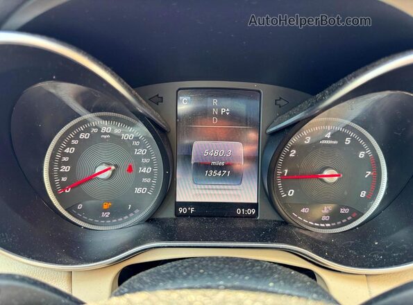 55SWF4KB7HU179485 2017 MERCEDES-BENZ C Red Vista del compartimento del motor
