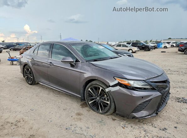 4T1B61HK5JU095311 2018 TOYOTA CAMRY Gray წინა ხედი