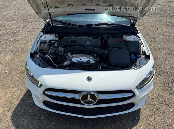 WDD3G4FB7KW010619 2019 MERCEDES-BENZ A White Vista del salpicadero