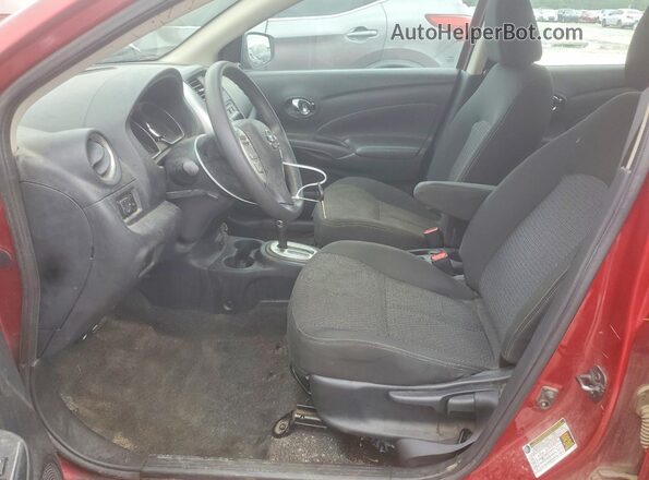 3N1CN7AP4HL896887 2017 NISSAN VERSA Красный Вид панели приборов