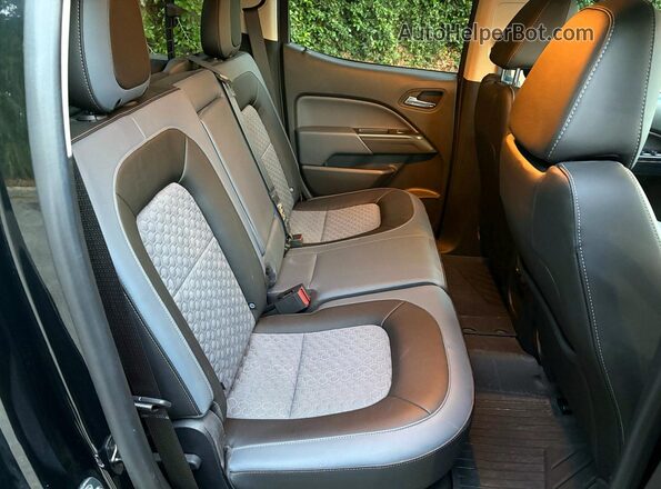 1GCGTDEN2N1289188 2022 CHEVROLET COLORADO Черный Вид салона спереди