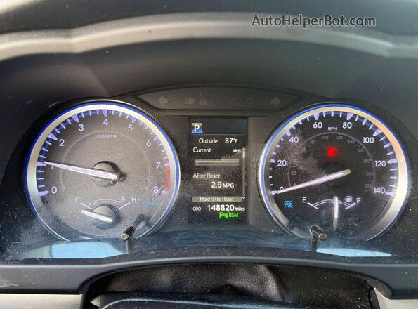 5TDDZRFH7KS983445 2019 TOYOTA HIGHLANDER Black Dashboard view