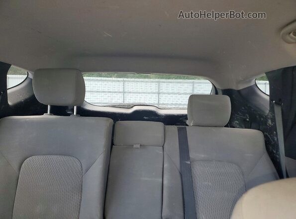 5XYZTDLB0GG328932 2016 HYUNDAI SANTA FE White Rear interior view