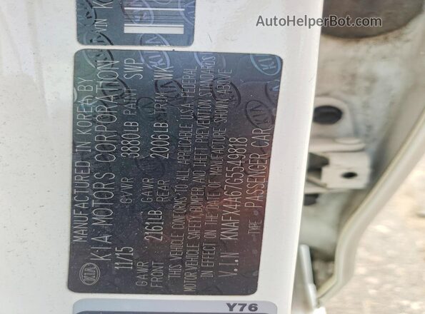 KNAFX4A67G5549818 2016 KIA FORTE White Սալոնի 360 աստիճան տեսք