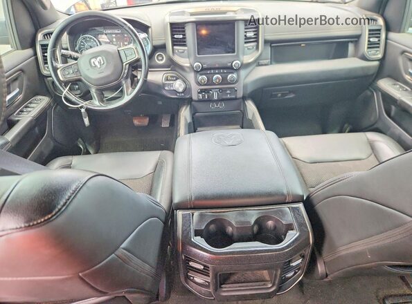 1C6SRFLT4MN546694 2021 RAM 1500 Gray Widok zestawu wskaźników