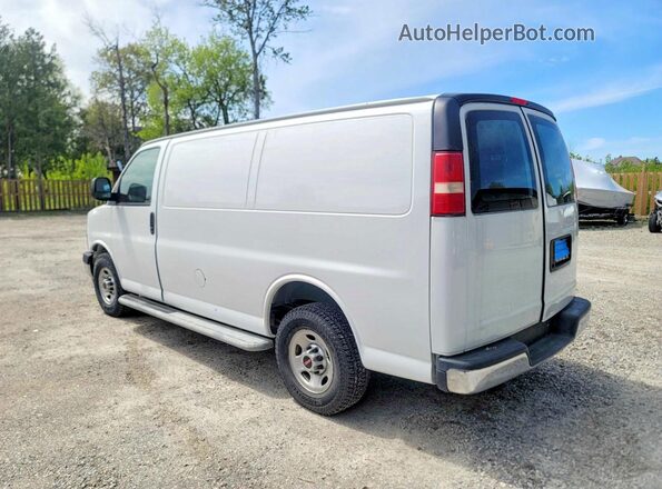 1GTW7AFF0H1344229 2017 GMC SAVANA White Առջևի աջ