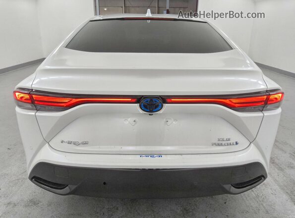 JTDAAAAA6NA004764 2022 TOYOTA MIRAI White Вид салону спереду