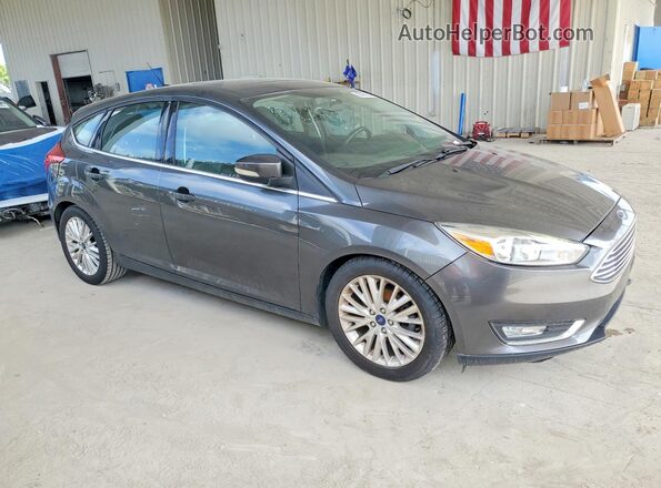 1FADP3N24HL230276 2017 FORD FOCUS Gray Вид спереду