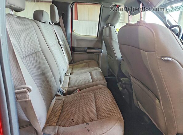 1FTEX1CB2JFE11015 2018 FORD F150 Red Вид задньої частини салону