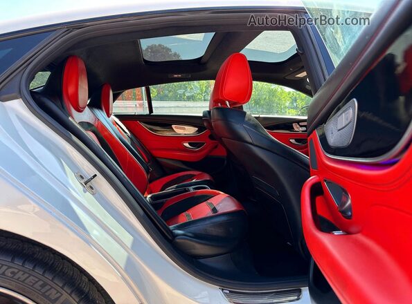 W1K7X6BB9MA042247 2021 MERCEDES-BENZ GT-CLASS White Front interior view