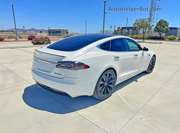5YJSA1E47MF427870 2021 TESLA MODEL S White Widok z przodu