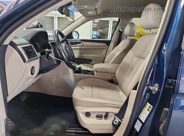 1V2KR2CA1JC581215 2018 VOLKSWAGEN ATLAS Blue წინა პანელის ხედი