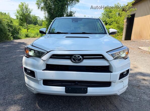 JTESU5JR6N5991248 2022 TOYOTA 4RUNNER White სალონის 360-გრადუსიანი ხედი