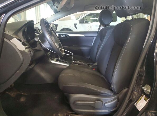 3N1AB7APXJY340205 2018 NISSAN SENTRA Black Dashboard view