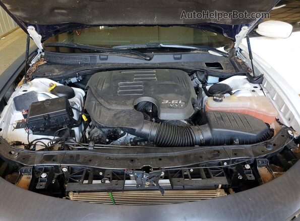2C3CDXBG5NH129332 2022 DODGE CHARGER White Widok komory silnika